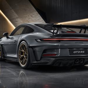 Carbon spoilers for luxury cars
